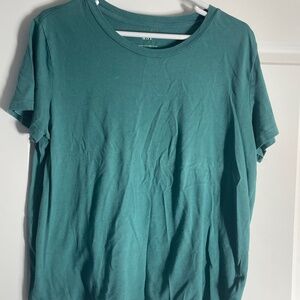 Gap short sleeved tee
